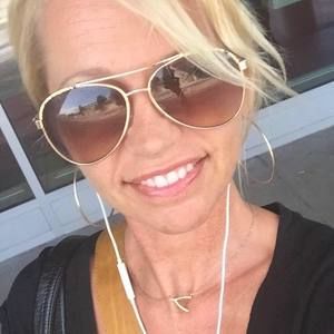 Meet your Posher, Victoria