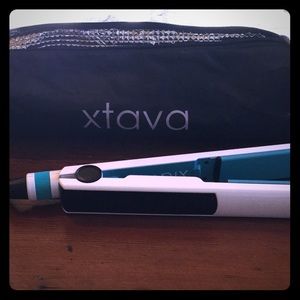 Flat iron with carry case