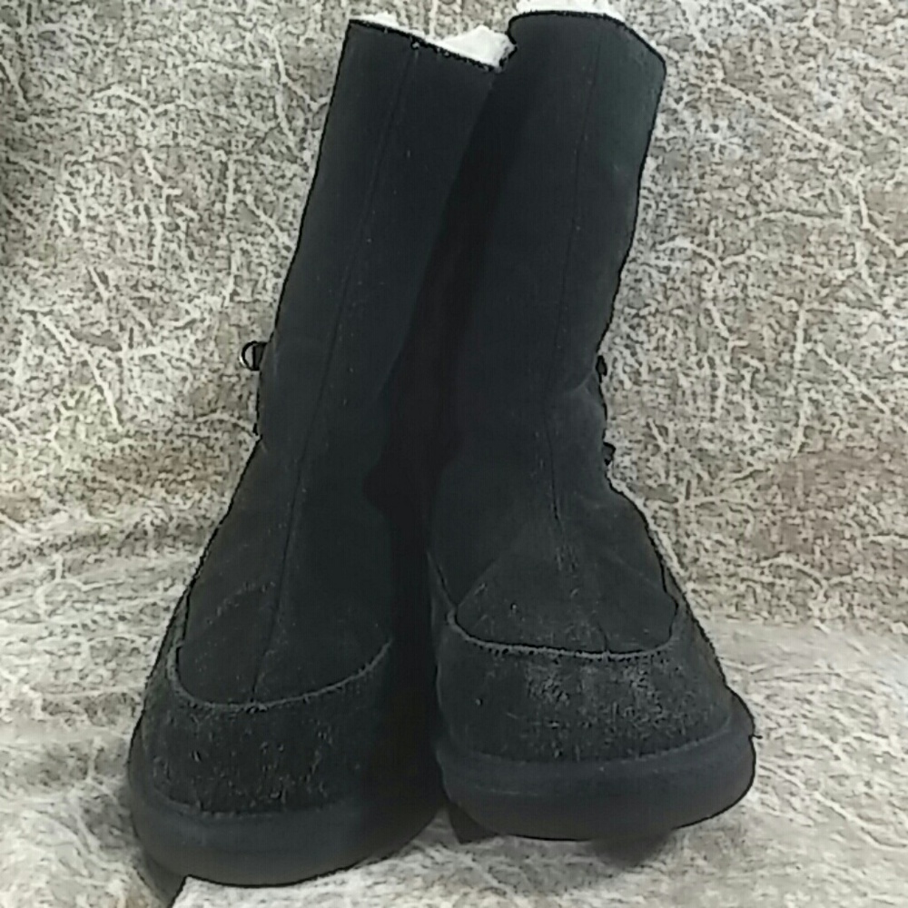 Size 4 UGG boots
