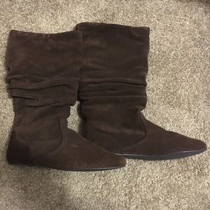 Suede boots