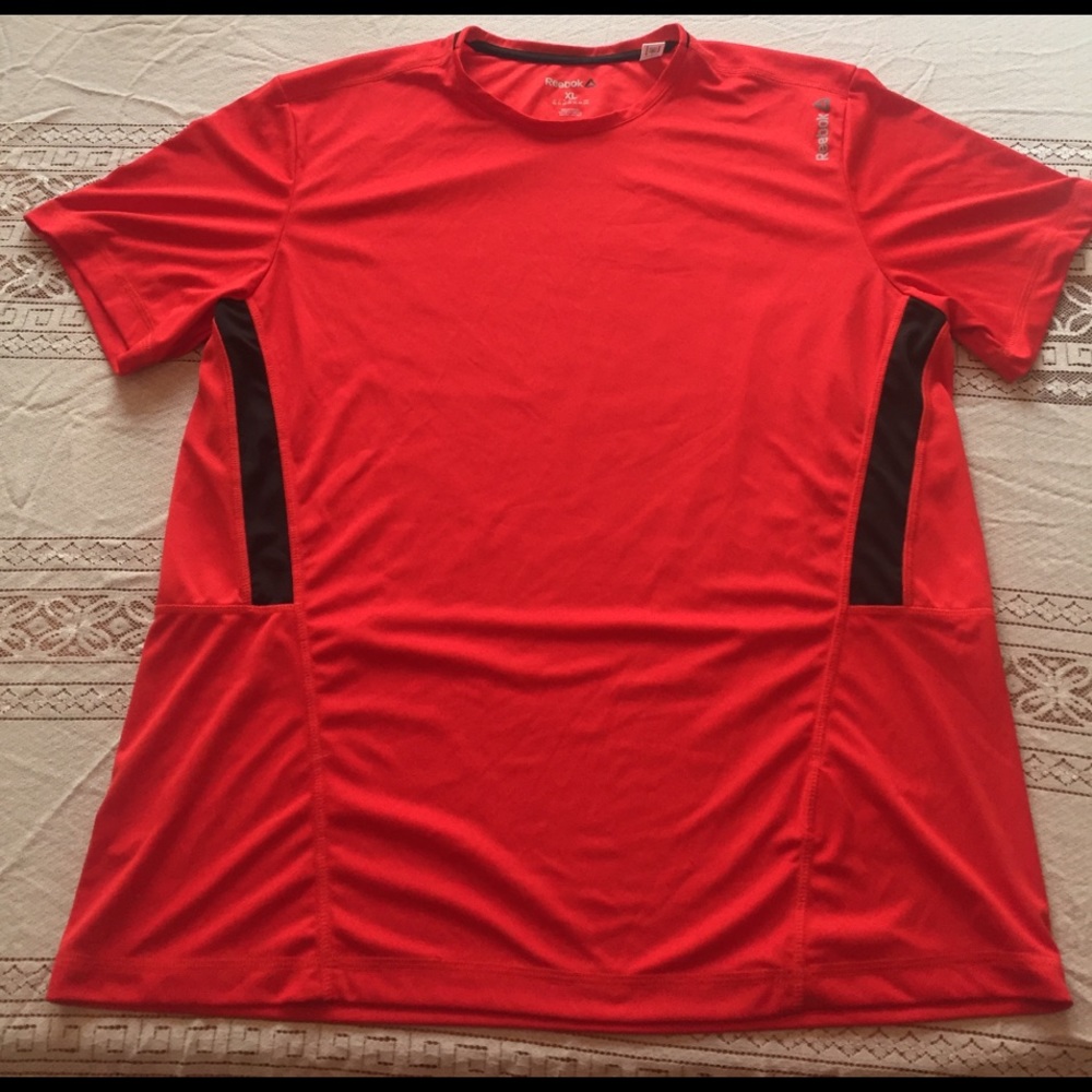 Men's athletic t-shirt