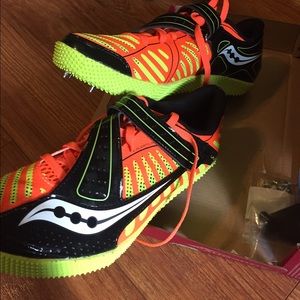 Saucony jumping spikes