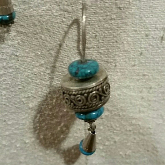 Earrings - Picture 3 of 4