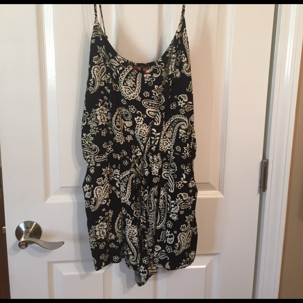 NWOT Black and White Paisley Romper