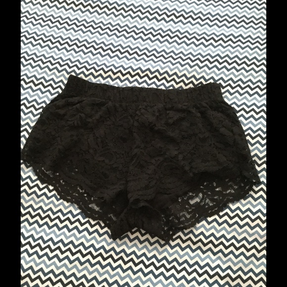 Black Lacey shorts [CLOSET CLEAROUT] - Picture 2 of 4
