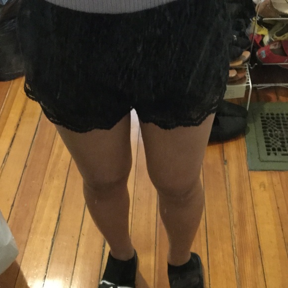 Black Lacey shorts [CLOSET CLEAROUT] - Picture 3 of 4
