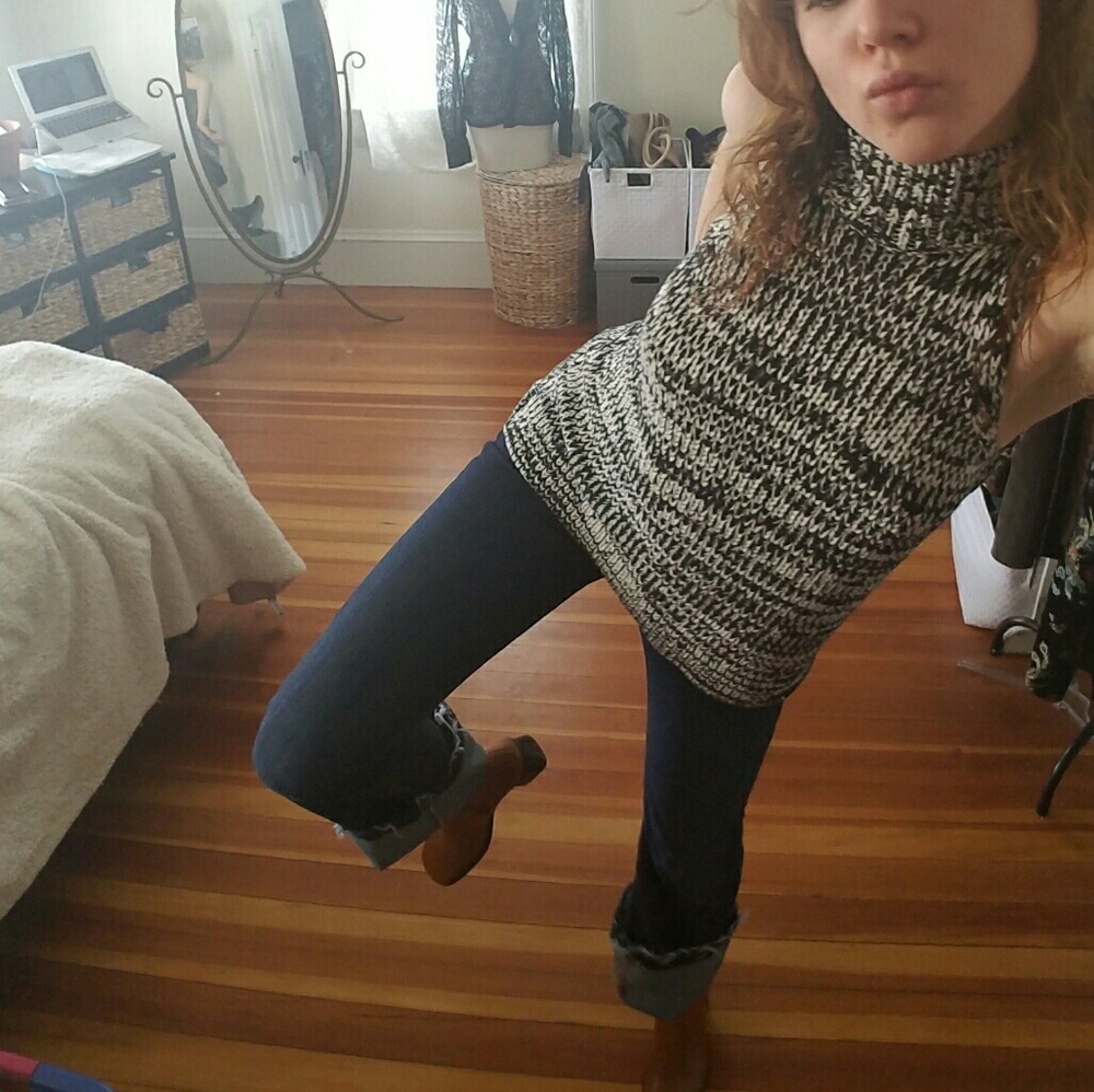 DKNY turtle neck knit (NWOT)