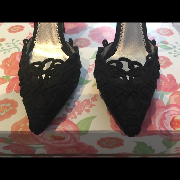 Giorgio Armani High Heel Shoes-Size 9 - Picture 2 of 8