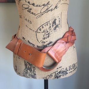 Linea Pelle brown Statement belt - size L