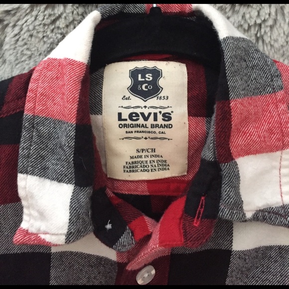 Levi's button down flannel - Picture 3 of 3