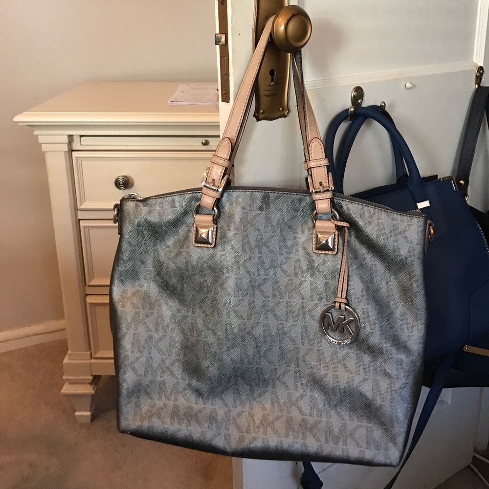 Michael Kors bag