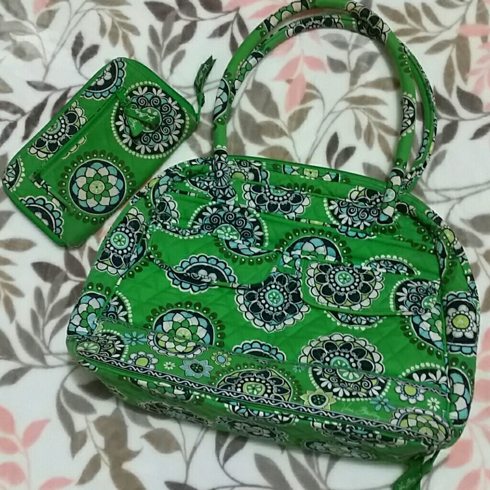 GUC Vera Bradley Cupcake Green Bowler purse