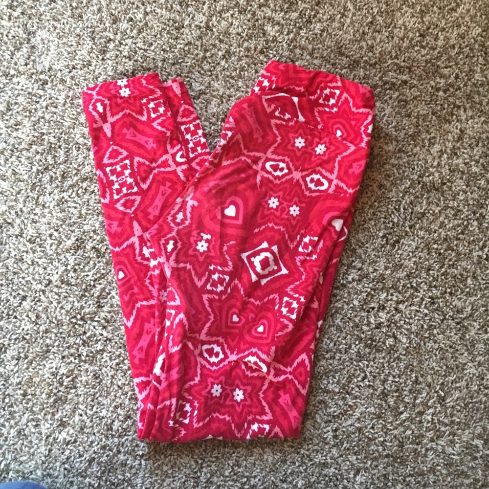 EXCLUSIVE - LuLaRoe Valentine's Leggings
