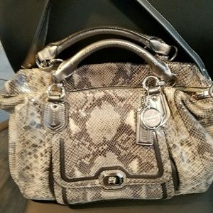 Coach Leather Purse & Wallet