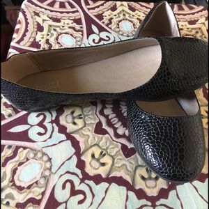 Size 10 Toast black flats