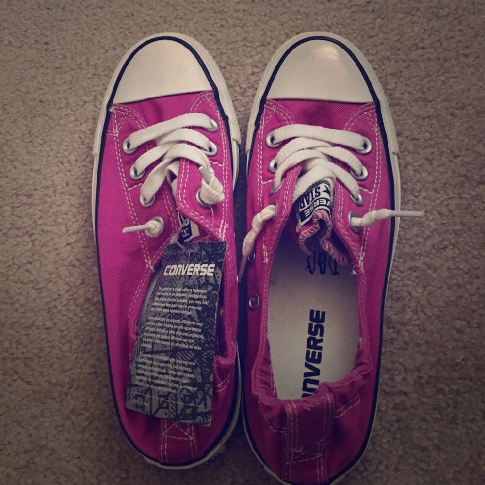 Converse pink chuck taylors with elastic back