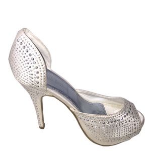 Davids bridal white formal high heel pumps sz 6.5