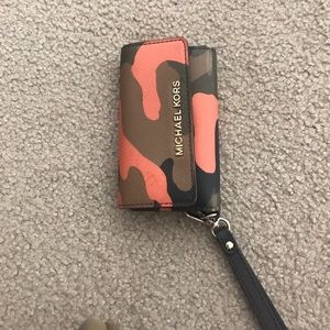 Michael Kors wristlet