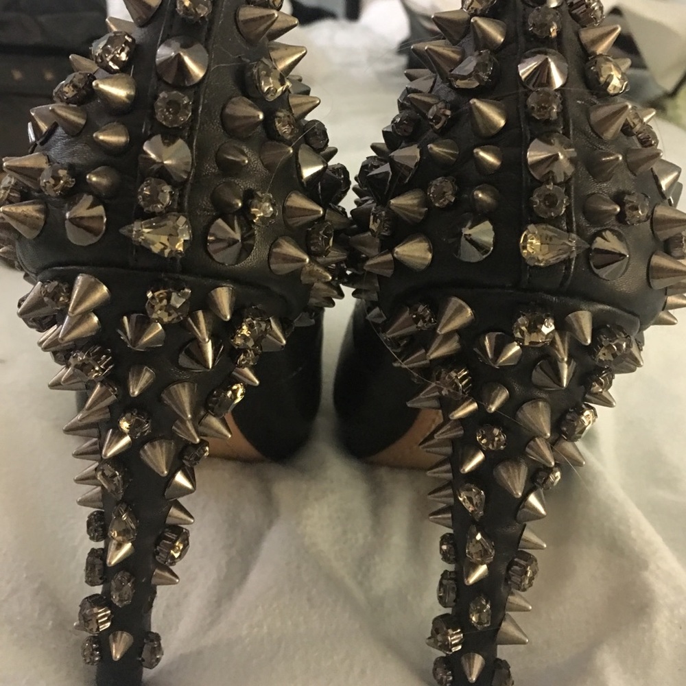 Sam Edelman spiky pumps