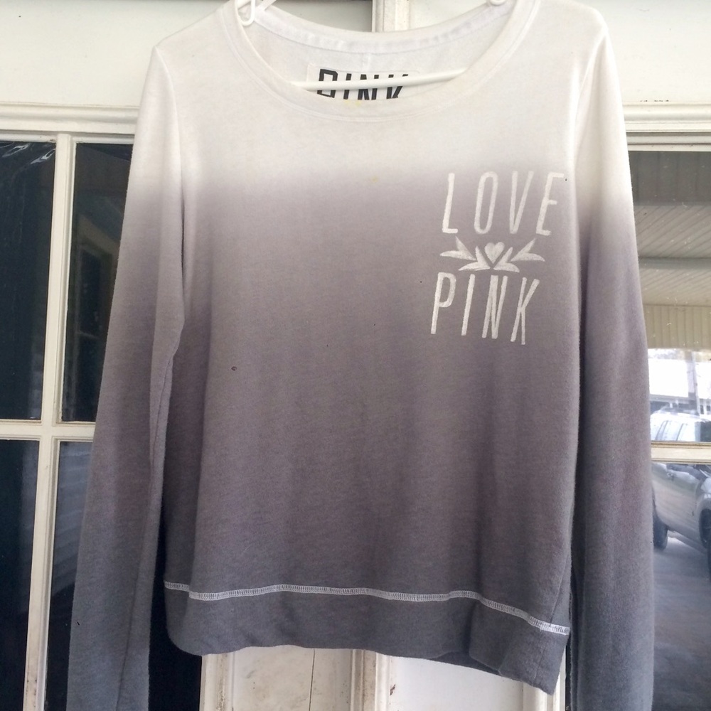 VS Pink Light Sweater: Umbrae