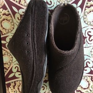 Fitflops size 10 brown clogs.