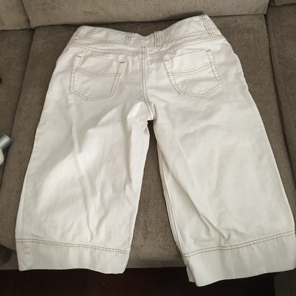 White capris - Picture 2 of 2