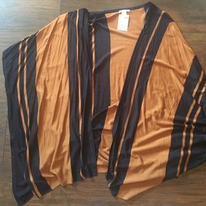 Oversized short sleeve poncho