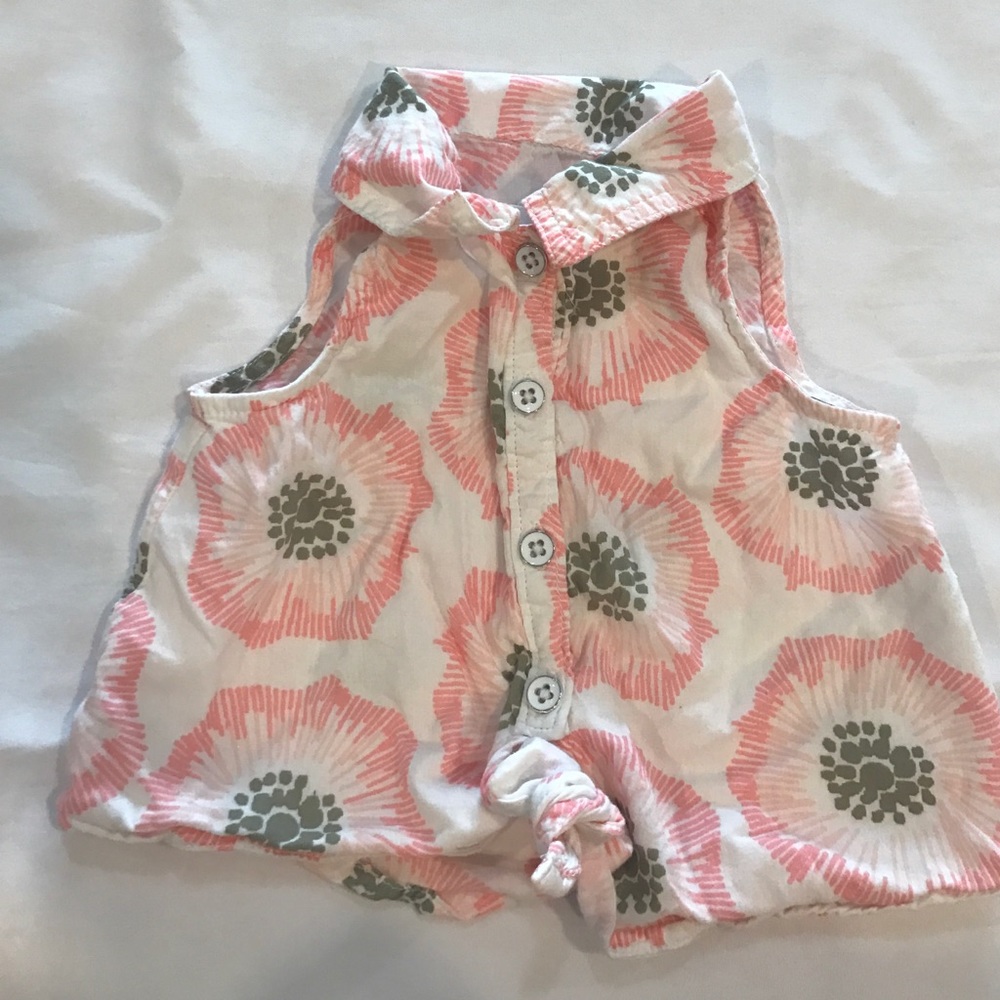 12-18 months top (fits more like a 6-12 months)