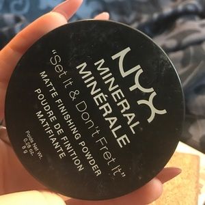 NYX loose setting powder