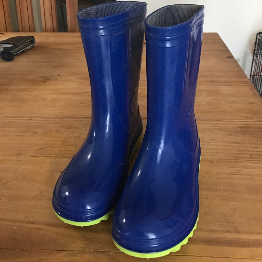 Little boy rain boots