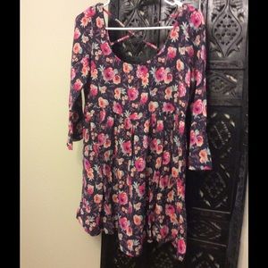 American Eagle Outfitters Dresses - American Eagle floral dress American Eagle Outfitters Dresses - American Eagle floral dress