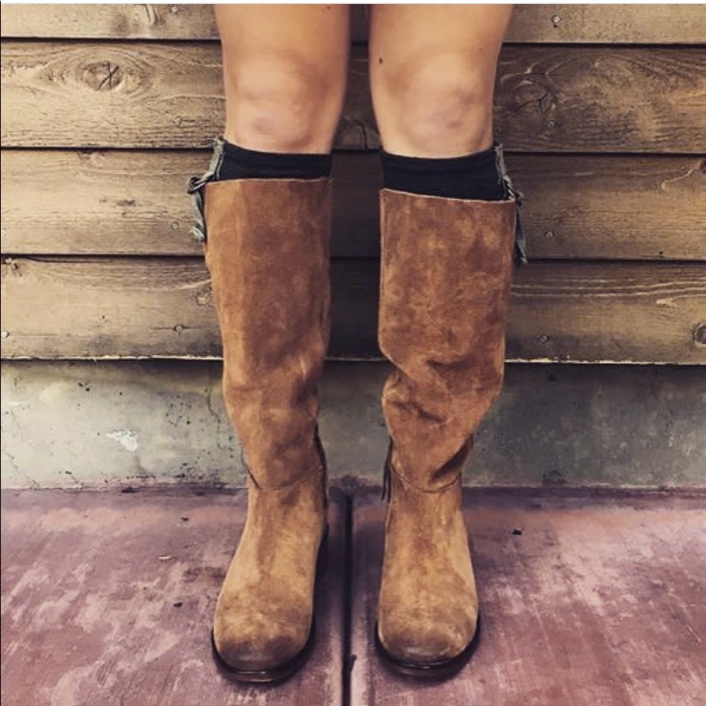 Leather Distressed Burnished Knee High Boots - Picture 4 of 6