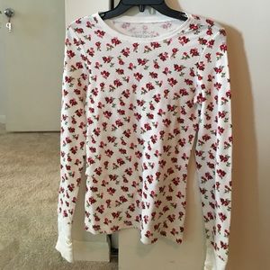 Cute top with roses