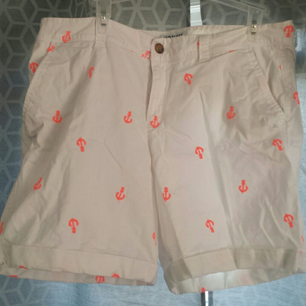 Old Navy Anchor shorts