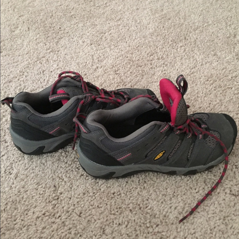 Hiking Shoe