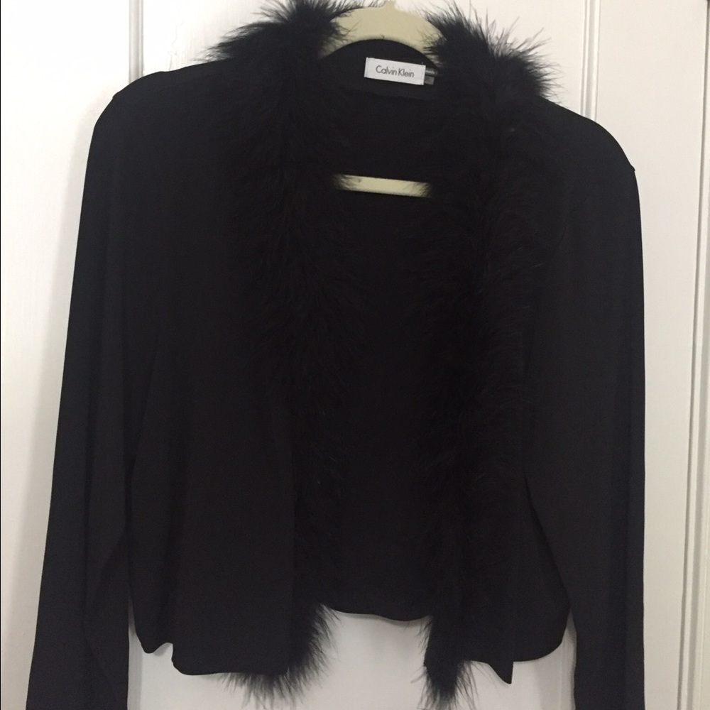 Calvin Klein black shrug with foe-fur trim