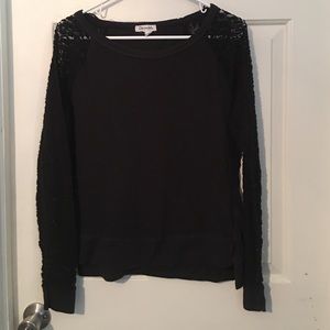 Lace sleeve Aeropostale shirt