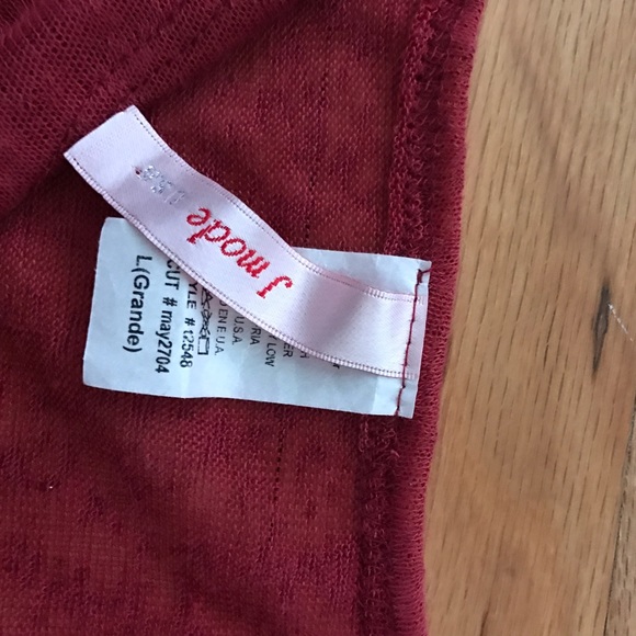 Red button side top/sheer - Picture 2 of 3