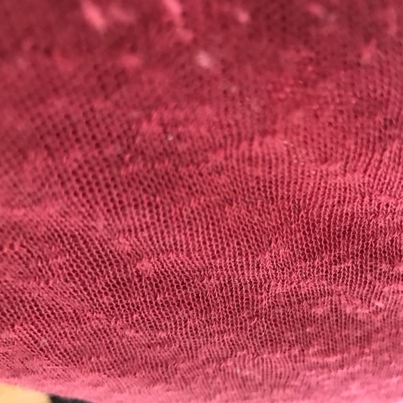 Red button side top/sheer - Picture 3 of 3