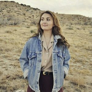 Meet your Posher, Becca