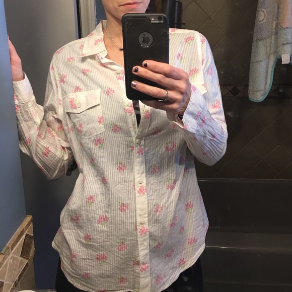 Button down flowered top - Picture 5 of 5