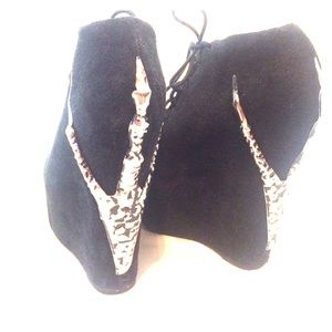 Jeffrey Campbell limited edition Rayvin