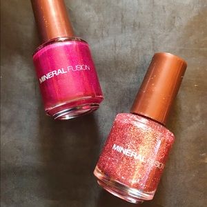 Two Mineral Fusion Mini Pink Nail Polishes