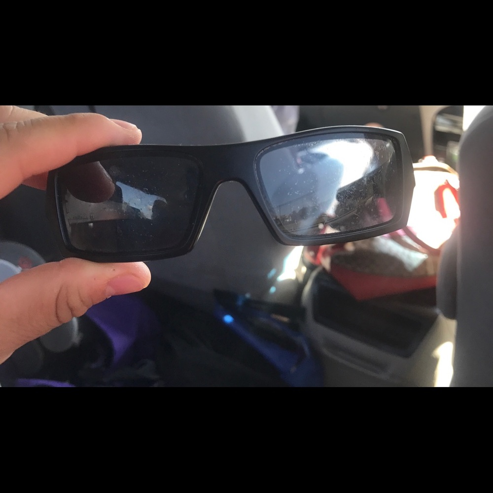 Black oakleys