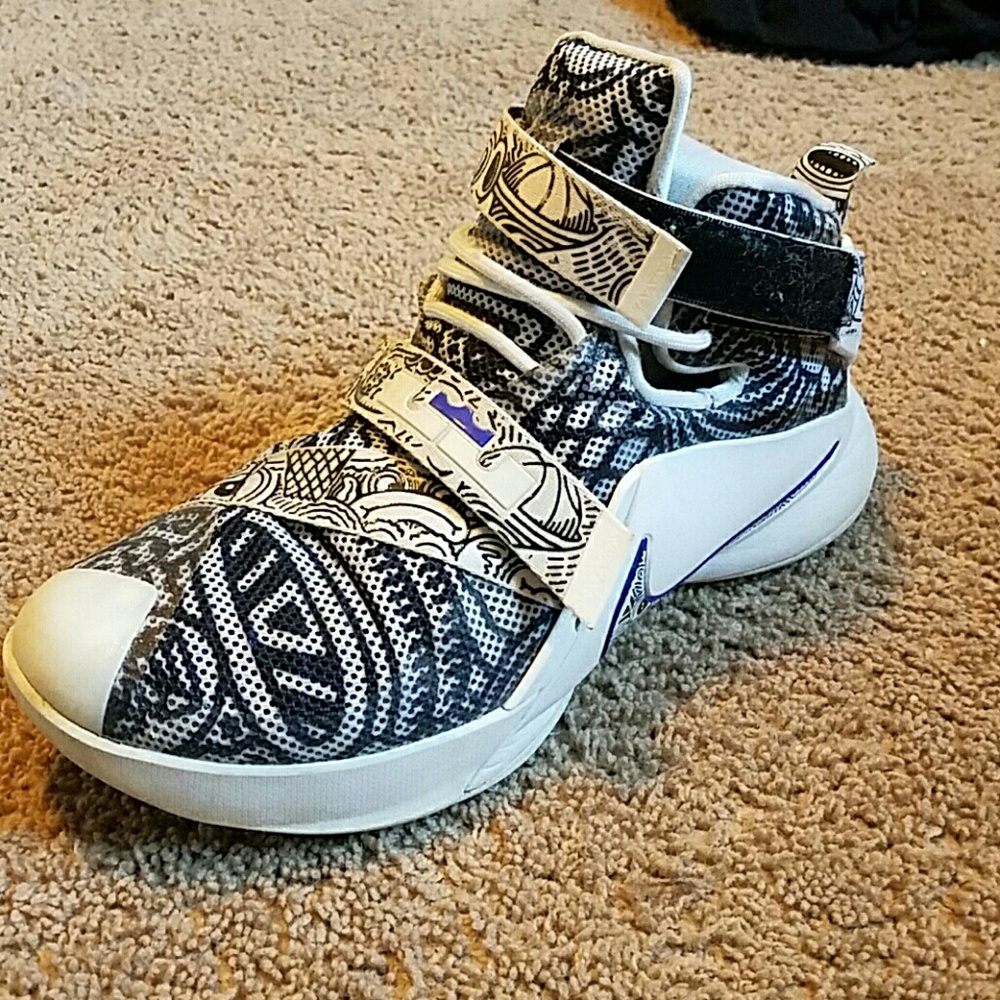 Lebron soldier 9 graffiti white
