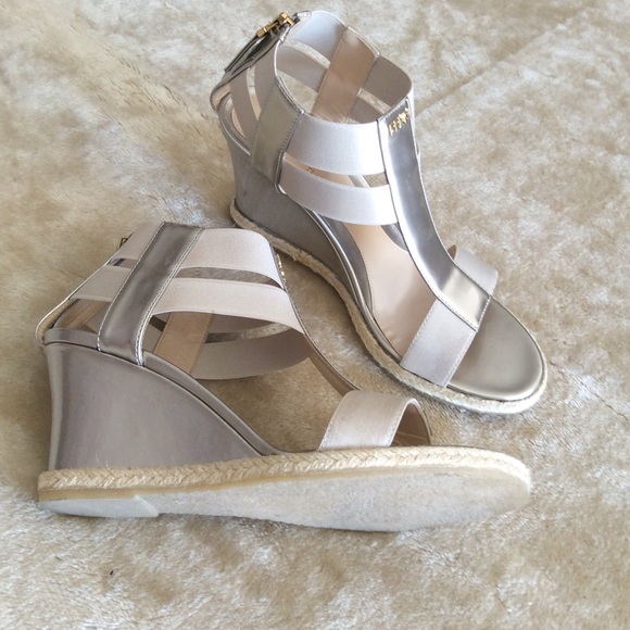 Fendi Shoes - 💞ADORABLE wedges sandals 💞made in Italy