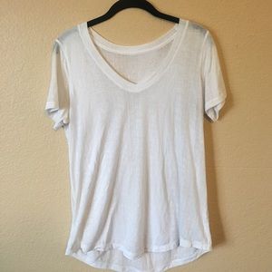 lululemon V-neck T-Shirt size 8 (medium)