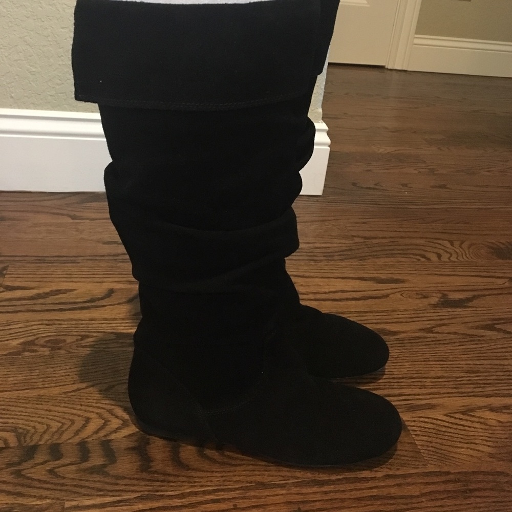 NEW! Gianni Bini Suede Boots