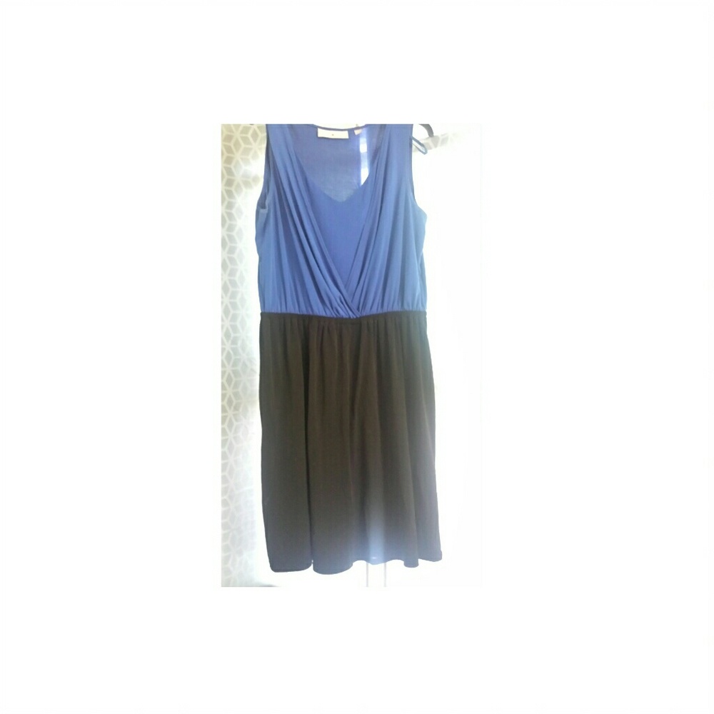 Sleeveless dress