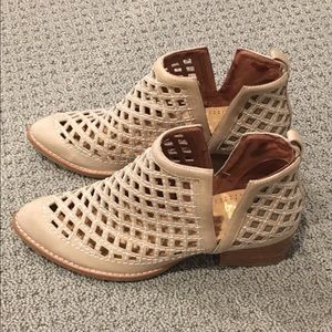 Jeffrey Cambell 'Taggart' Cutout Bootie